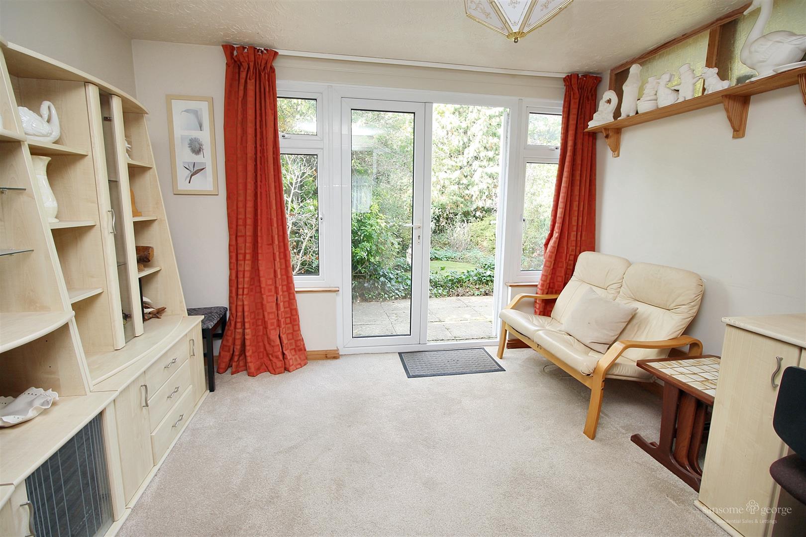 Warborough Avenue, Tilehurst, Reading